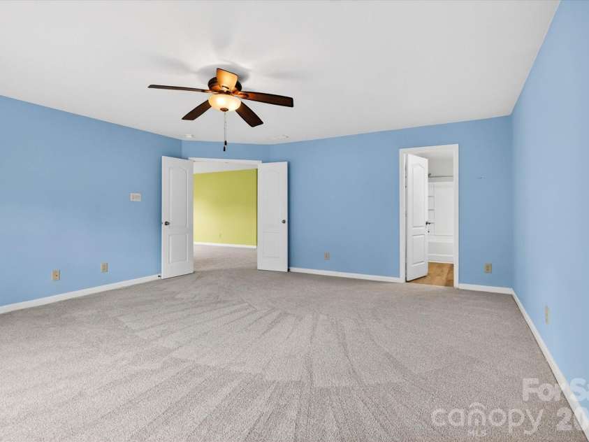 1533 Bray Drive, Charlotte, NC 28214.  MLS# CAR4383253, YatesRealty ID 32658. 