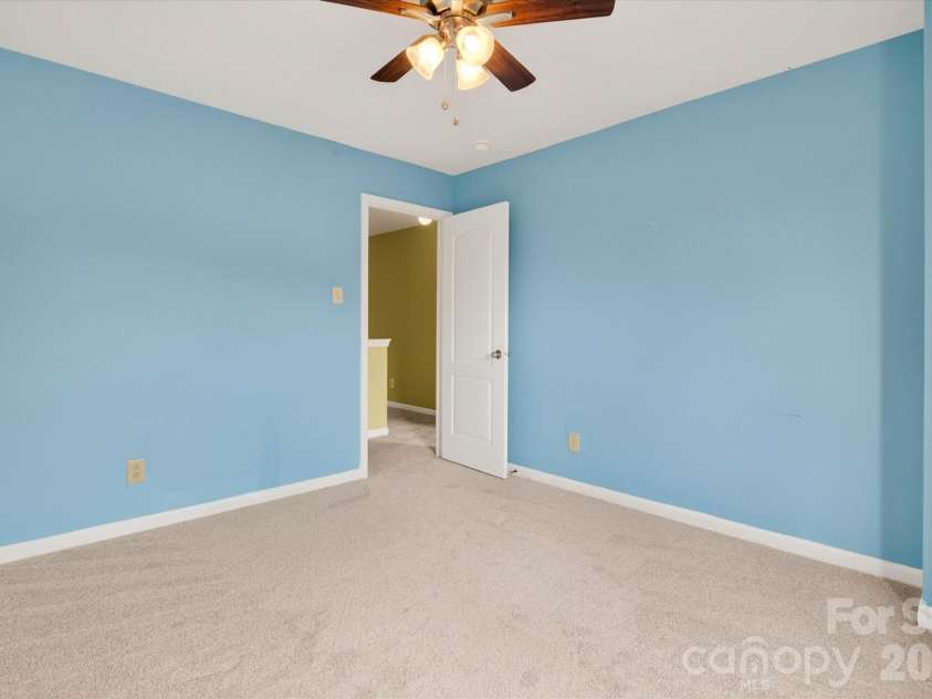 1533 Bray Drive, Charlotte, NC 28214.  MLS# CAR4383253, YatesRealty ID 32658. 