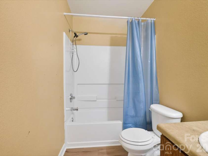 1533 Bray Drive, Charlotte, NC 28214.  MLS# CAR4383253, YatesRealty ID 32658. 