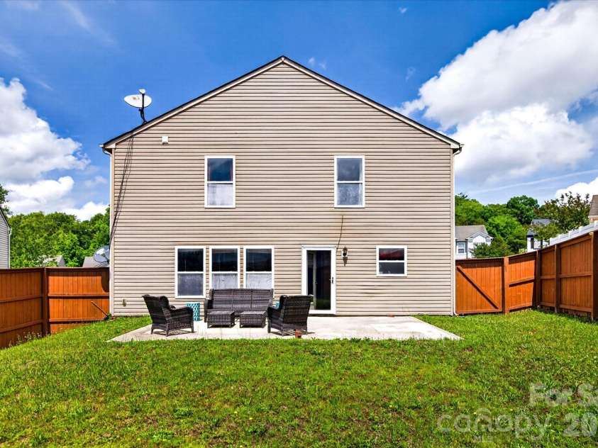 1533 Bray Drive, Charlotte, NC 28214.  MLS# CAR4383253, YatesRealty ID 32658. 