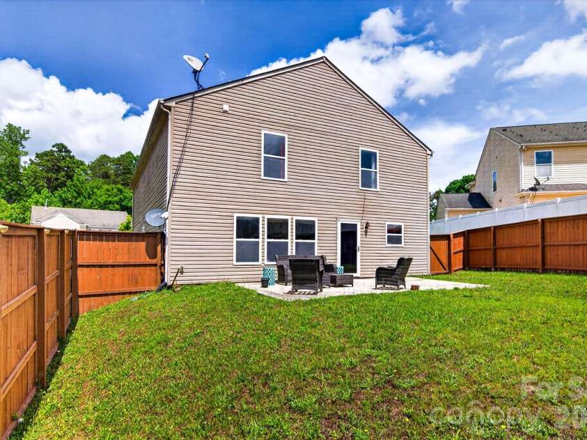 1533 Bray Drive, Charlotte, NC 28214.  MLS# CAR4383253, YatesRealty ID 32658. 