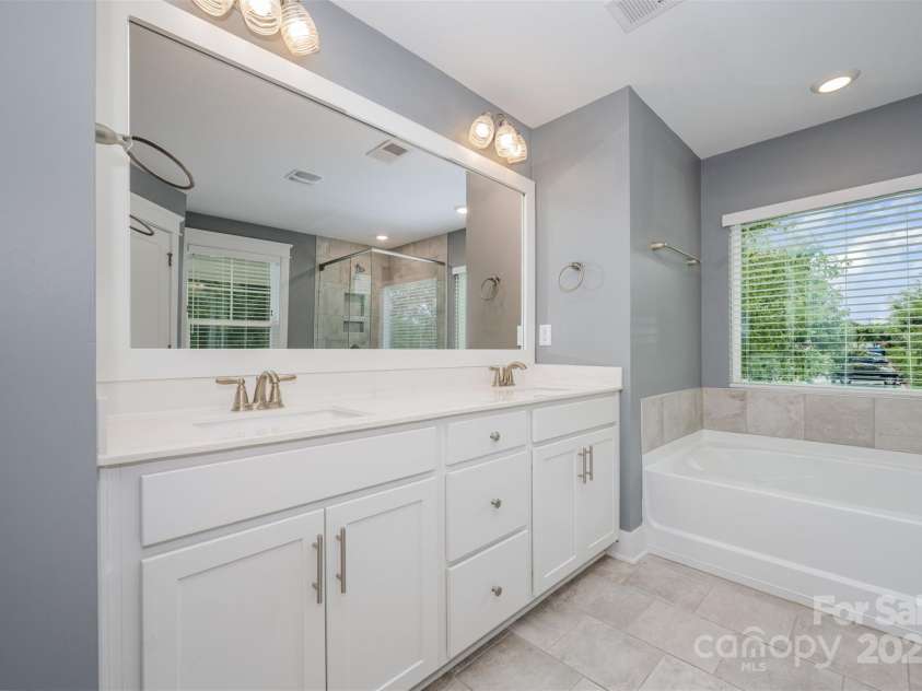 651 R L Stowe Road, Belmont, NC 28012.  MLS# CAR4293095, YatesRealty ID 32658. 