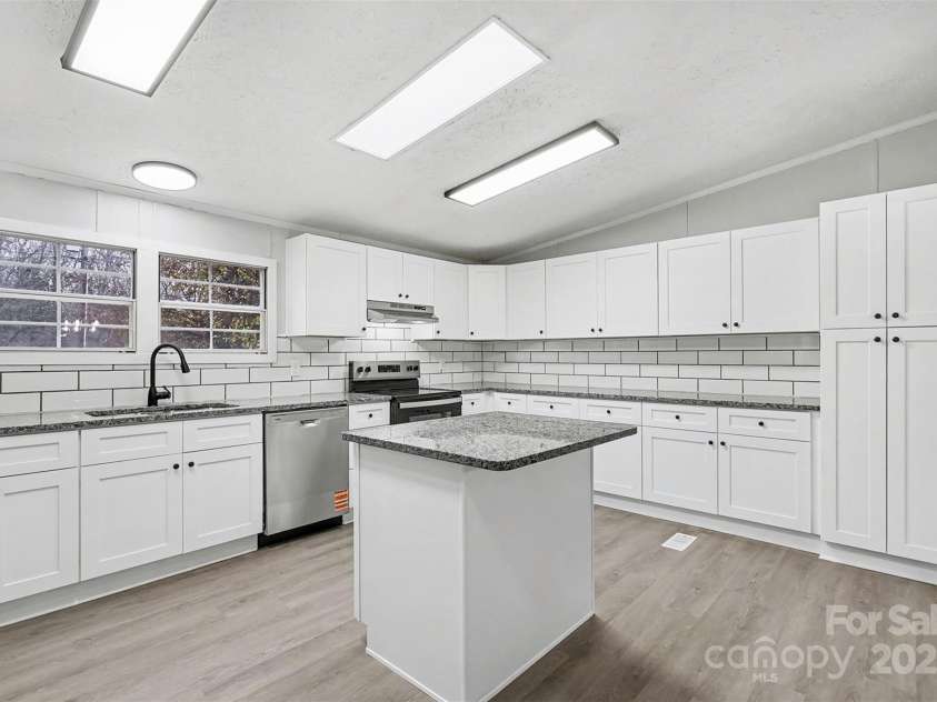 115 Lakeview Lane, China Grove, NC 28023.  MLS# CAR4333106, YatesRealty ID 3266. 