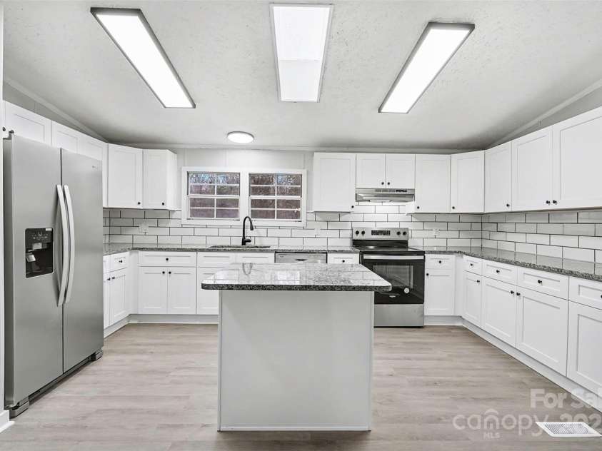 115 Lakeview Lane, China Grove, NC 28023.  MLS# CAR4333106, YatesRealty ID 3266. 