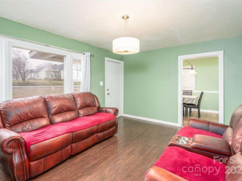 2703 Glendale Avenue, Kannapolis, NC 28081.  MLS# CAR4329348, YatesRealty ID 3266. 