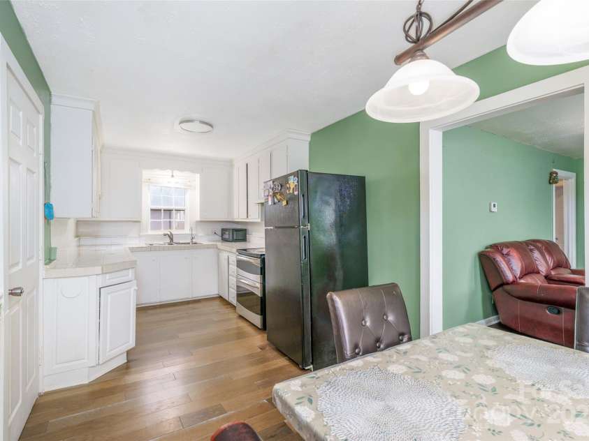 2703 Glendale Avenue, Kannapolis, NC 28081.  MLS# CAR4329348, YatesRealty ID 3266. 