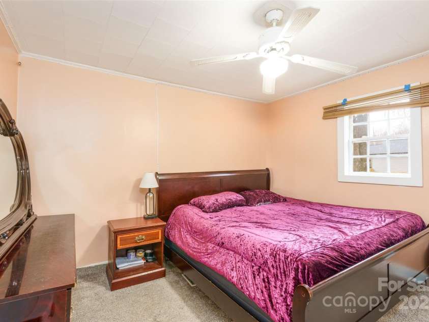 2703 Glendale Avenue, Kannapolis, NC 28081.  MLS# CAR4329348, YatesRealty ID 3266. 