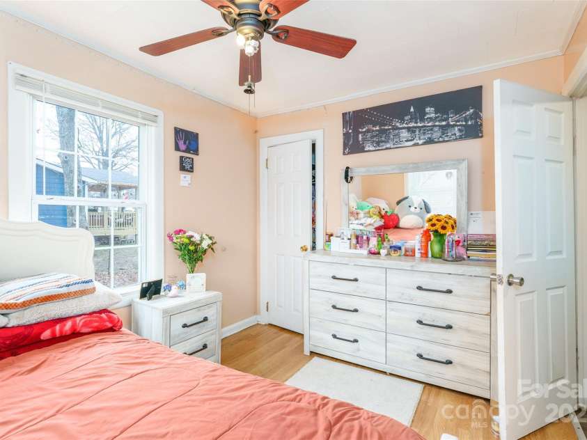 2703 Glendale Avenue, Kannapolis, NC 28081.  MLS# CAR4329348, YatesRealty ID 3266. 