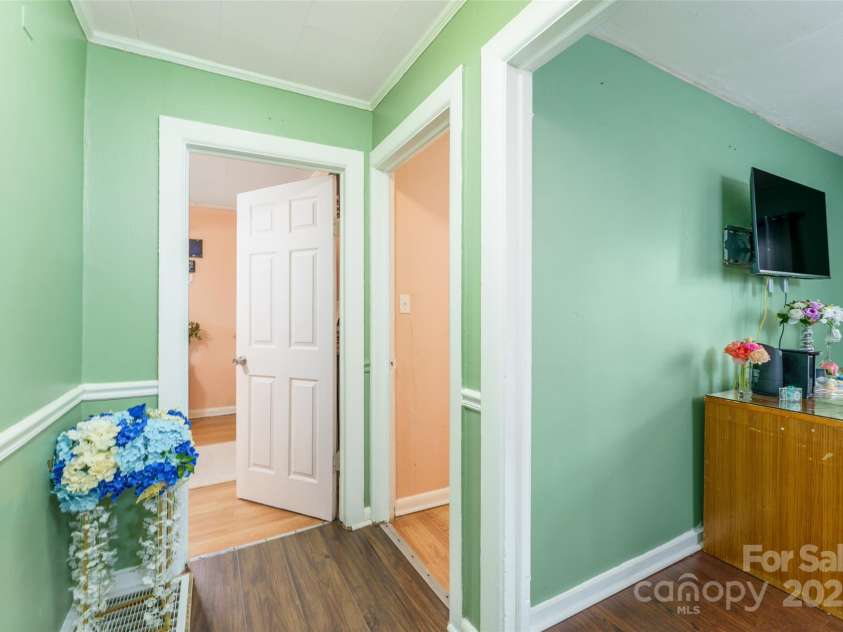 2703 Glendale Avenue, Kannapolis, NC 28081.  MLS# CAR4329348, YatesRealty ID 3266. 