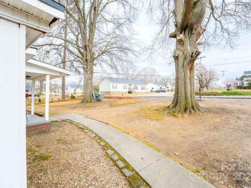 2703 Glendale Avenue, Kannapolis, NC 28081.  MLS# CAR4329348, YatesRealty ID 3266. 