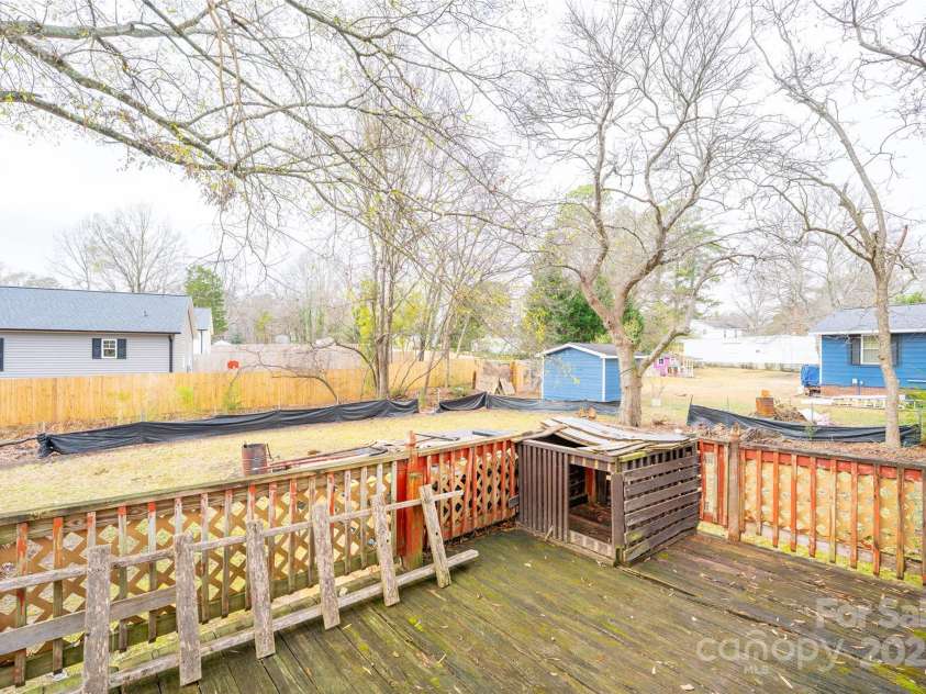 2703 Glendale Avenue, Kannapolis, NC 28081.  MLS# CAR4329348, YatesRealty ID 3266. 
