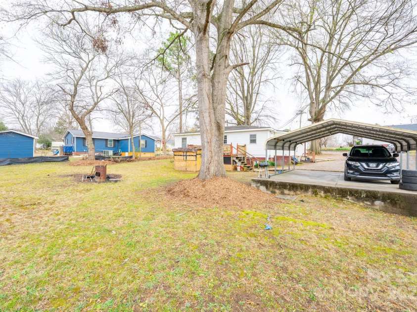 2703 Glendale Avenue, Kannapolis, NC 28081.  MLS# CAR4329348, YatesRealty ID 3266. 