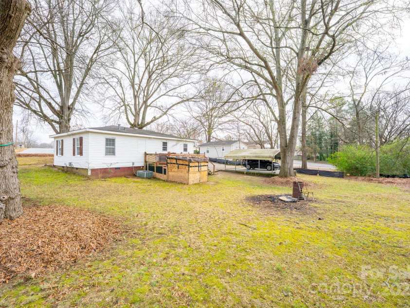 2703 Glendale Avenue, Kannapolis, NC 28081.  MLS# CAR4329348, YatesRealty ID 3266. 