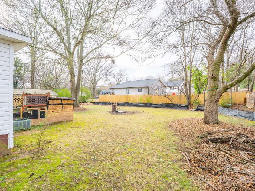 2703 Glendale Avenue, Kannapolis, NC 28081.  MLS# CAR4329348, YatesRealty ID 3266. 