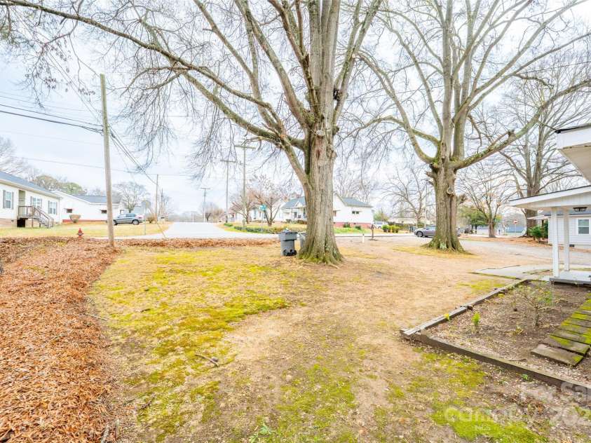 2703 Glendale Avenue, Kannapolis, NC 28081.  MLS# CAR4329348, YatesRealty ID 3266. 