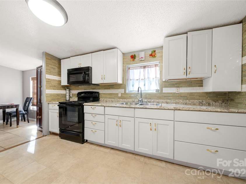 2831 Forbes Road, Gastonia, NC 28056.  MLS# CAR4239686, YatesRealty ID 3266. 