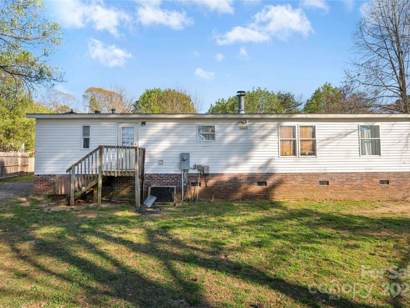 2831 Forbes Road, Gastonia, NC 28056.  MLS# CAR4239686, YatesRealty ID 3266. 