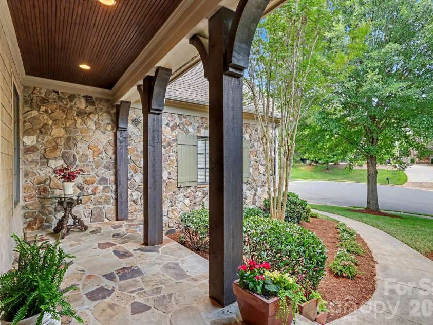 508 Hideaway Ridge Court, Matthews, NC 28105.  MLS# CAR4391252, YatesRealty ID 32660. 