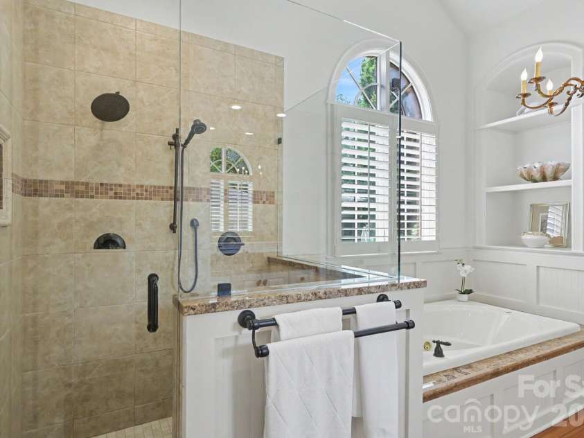 508 Hideaway Ridge Court, Matthews, NC 28105.  MLS# CAR4391252, YatesRealty ID 32660. 