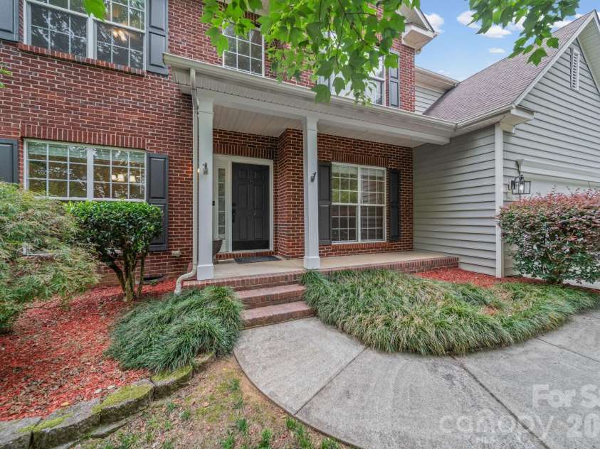 412 Amersham Lane, Waxhaw, NC 28173.  MLS# CAR4392451, YatesRealty ID 32662. 