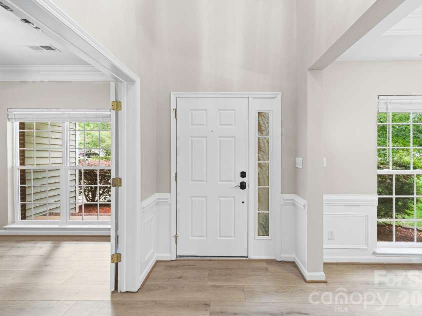 412 Amersham Lane, Waxhaw, NC 28173.  MLS# CAR4392451, YatesRealty ID 32662. 