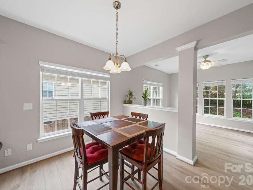 412 Amersham Lane, Waxhaw, NC 28173.  MLS# CAR4392451, YatesRealty ID 32662. 