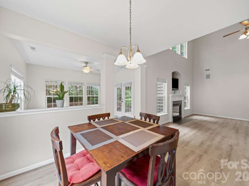 412 Amersham Lane, Waxhaw, NC 28173.  MLS# CAR4392451, YatesRealty ID 32662. 