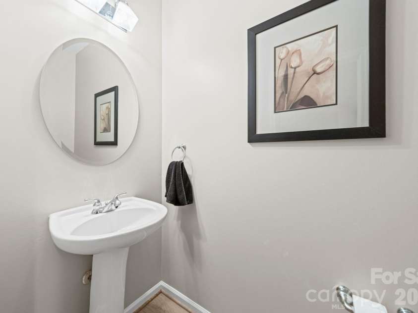 412 Amersham Lane, Waxhaw, NC 28173.  MLS# CAR4392451, YatesRealty ID 32662. 