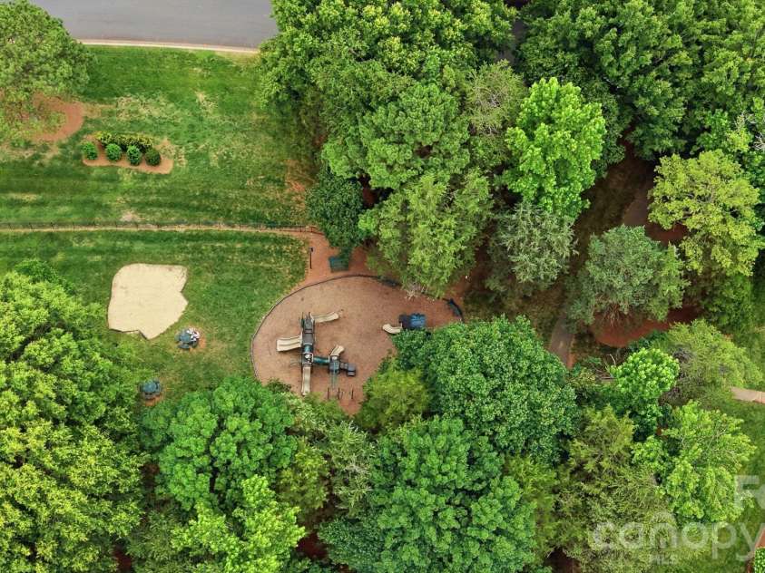 412 Amersham Lane, Waxhaw, NC 28173.  MLS# CAR4392451, YatesRealty ID 32662. 