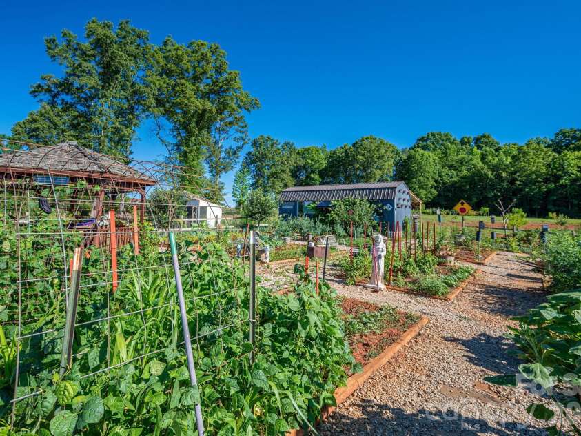 1484 Null Road, Lincolnton, NC 28092.  MLS# CAR4390106, YatesRealty ID 32663. Gardens