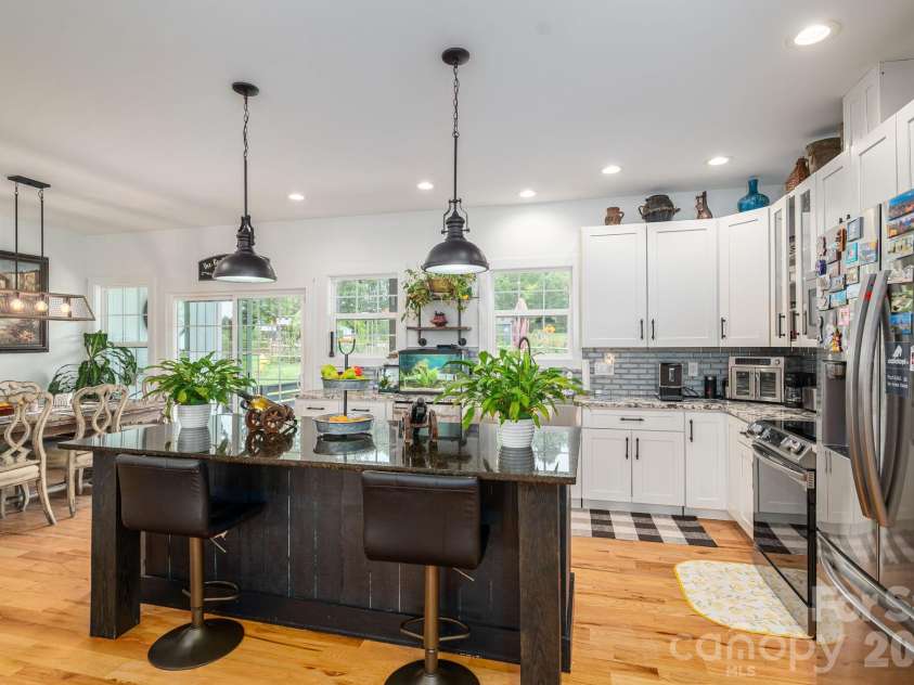 1484 Null Road, Lincolnton, NC 28092.  MLS# CAR4390106, YatesRealty ID 32663. Kitchen