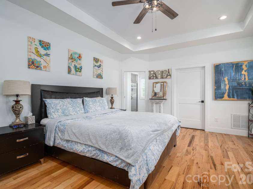 1484 Null Road, Lincolnton, NC 28092.  MLS# CAR4390106, YatesRealty ID 32663. Primary Bedroom