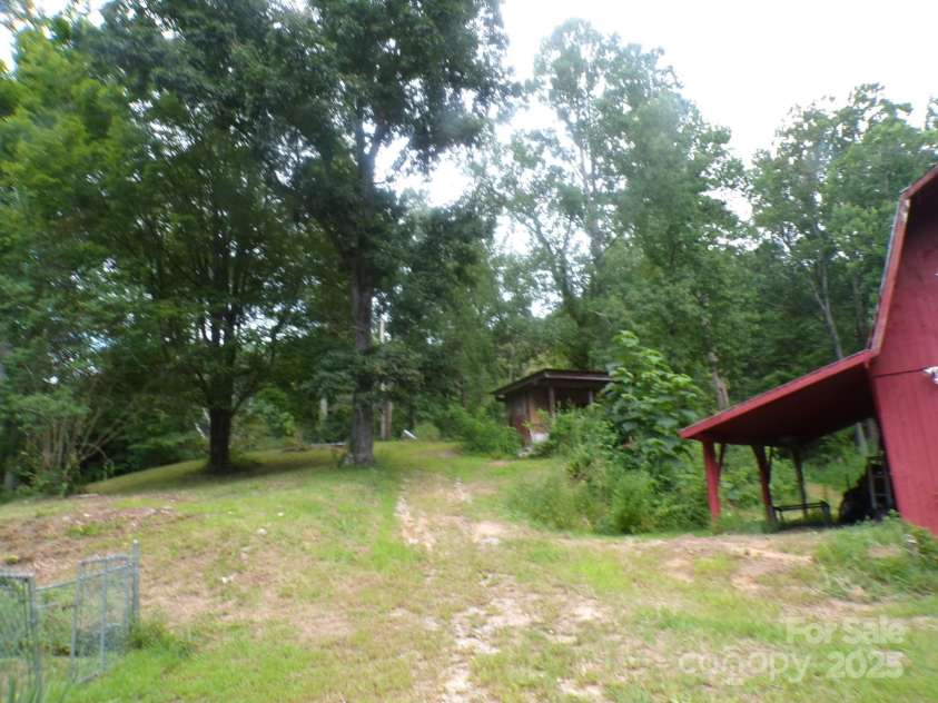 620 Hutch Mountain Road, Fletcher, NC 28732.  MLS# CAR4293164, YatesRealty ID 32663. 