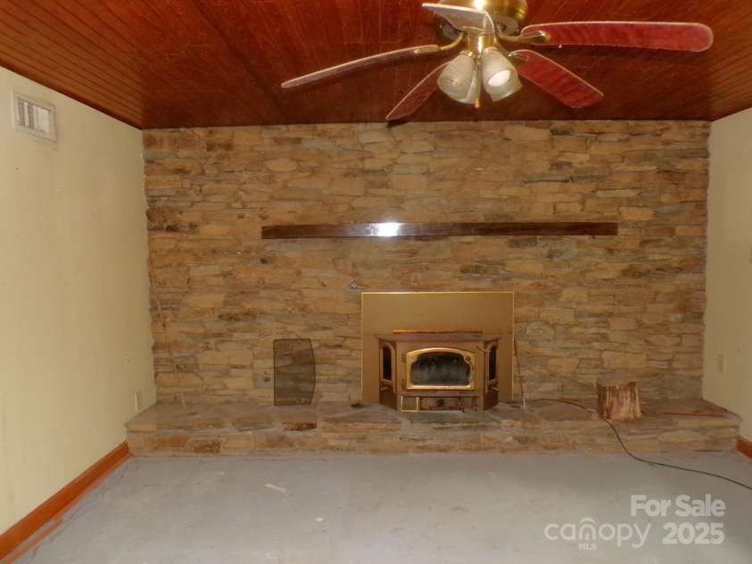 620 Hutch Mountain Road, Fletcher, NC 28732.  MLS# CAR4293164, YatesRealty ID 32663. 