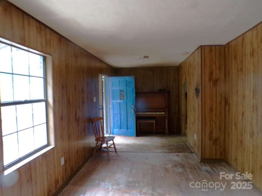 620 Hutch Mountain Road, Fletcher, NC 28732.  MLS# CAR4293164, YatesRealty ID 32663. 