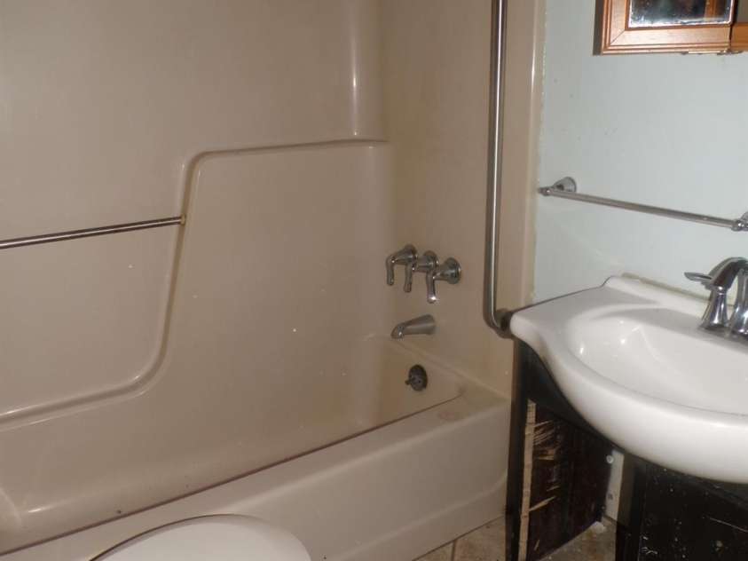620 Hutch Mountain Road, Fletcher, NC 28732.  MLS# CAR4293164, YatesRealty ID 32663. 