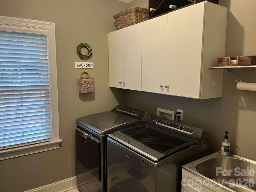 10300 Lady Grace Lane, Charlotte, NC 28270.  MLS# CAR4396007, YatesRealty ID 32664. 