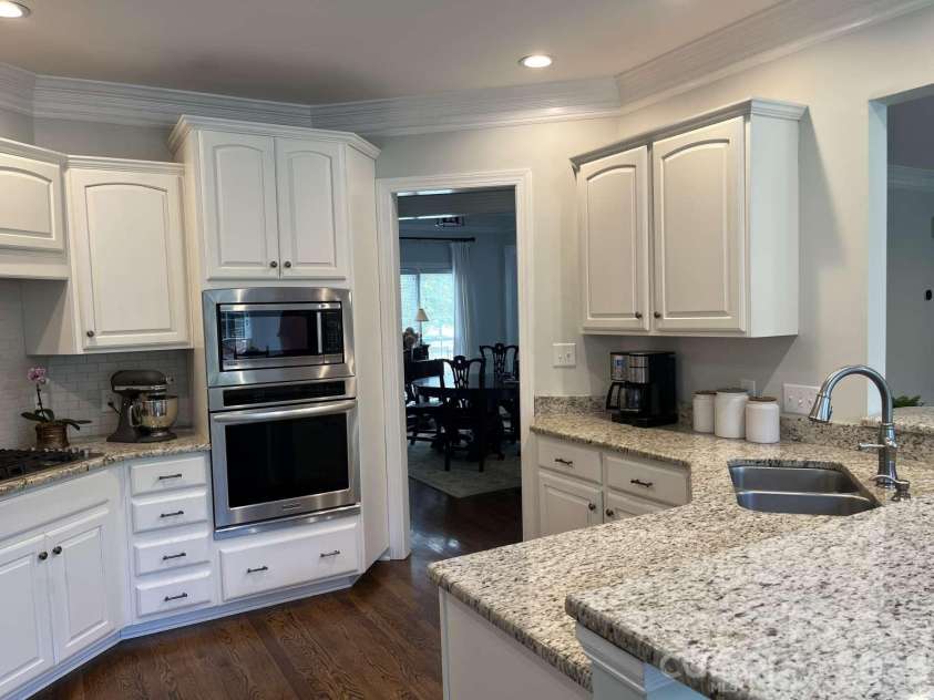 10300 Lady Grace Lane, Charlotte, NC 28270.  MLS# CAR4396007, YatesRealty ID 32664. 