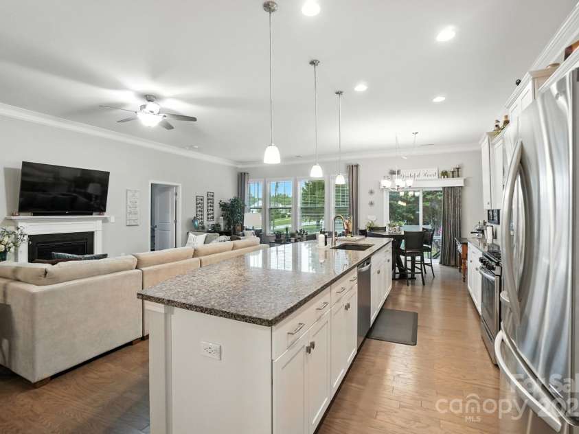 105 Wedge View Way, Statesville, NC 28677.  MLS# CAR4291064, YatesRealty ID 32665. 