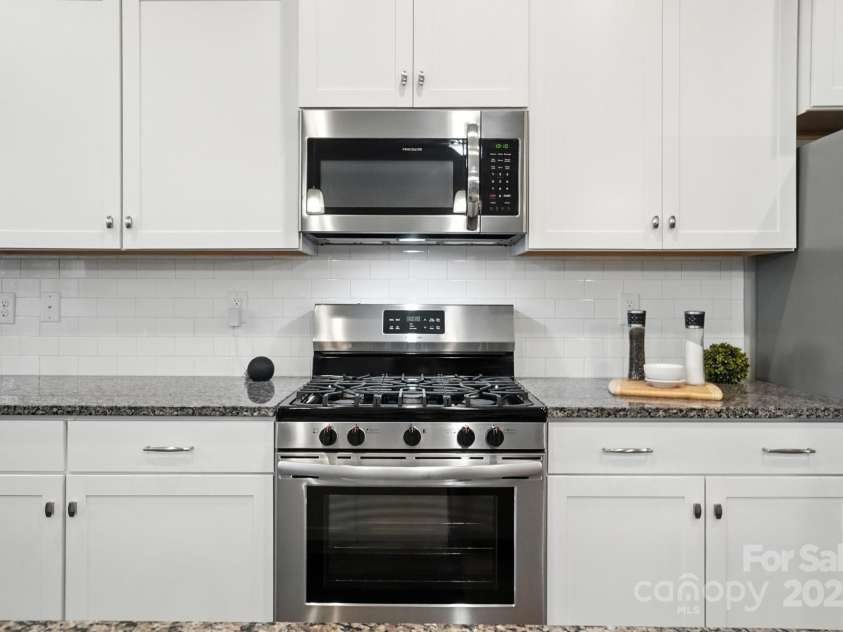 105 Wedge View Way, Statesville, NC 28677.  MLS# CAR4291064, YatesRealty ID 32665. 