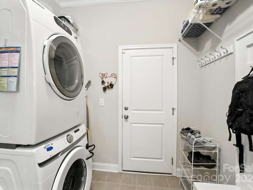 105 Wedge View Way, Statesville, NC 28677.  MLS# CAR4291064, YatesRealty ID 32665. 