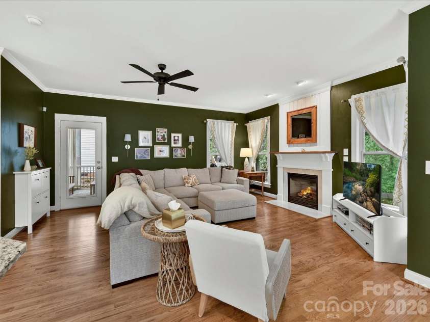 7553 Thorn Creek Lane, Tega Cay, SC 29708.  MLS# CAR4389112, YatesRealty ID 32665. 