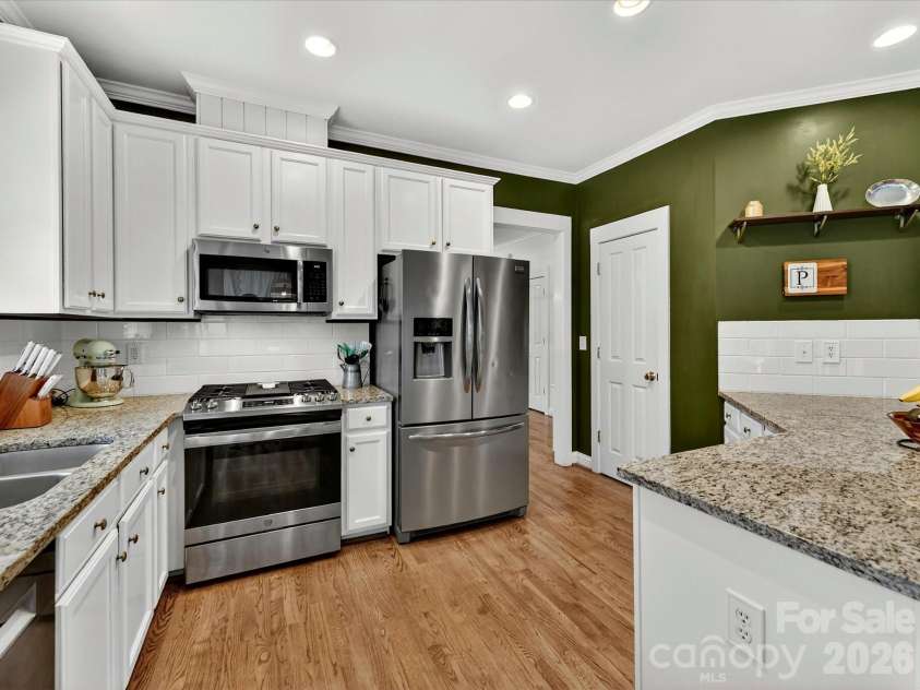 7553 Thorn Creek Lane, Tega Cay, SC 29708.  MLS# CAR4389112, YatesRealty ID 32665. 