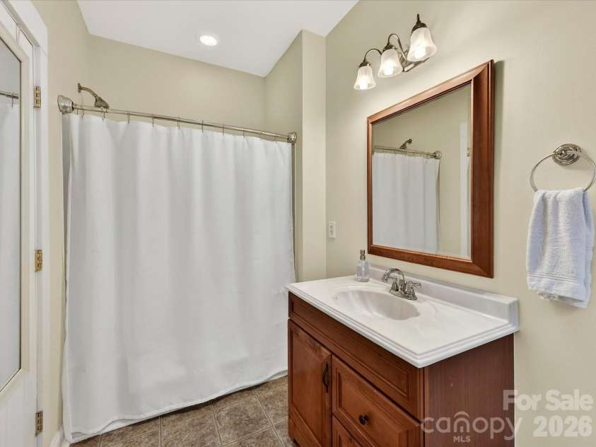 7553 Thorn Creek Lane, Tega Cay, SC 29708.  MLS# CAR4389112, YatesRealty ID 32665. 