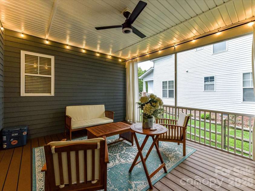 7553 Thorn Creek Lane, Tega Cay, SC 29708.  MLS# CAR4389112, YatesRealty ID 32665. 