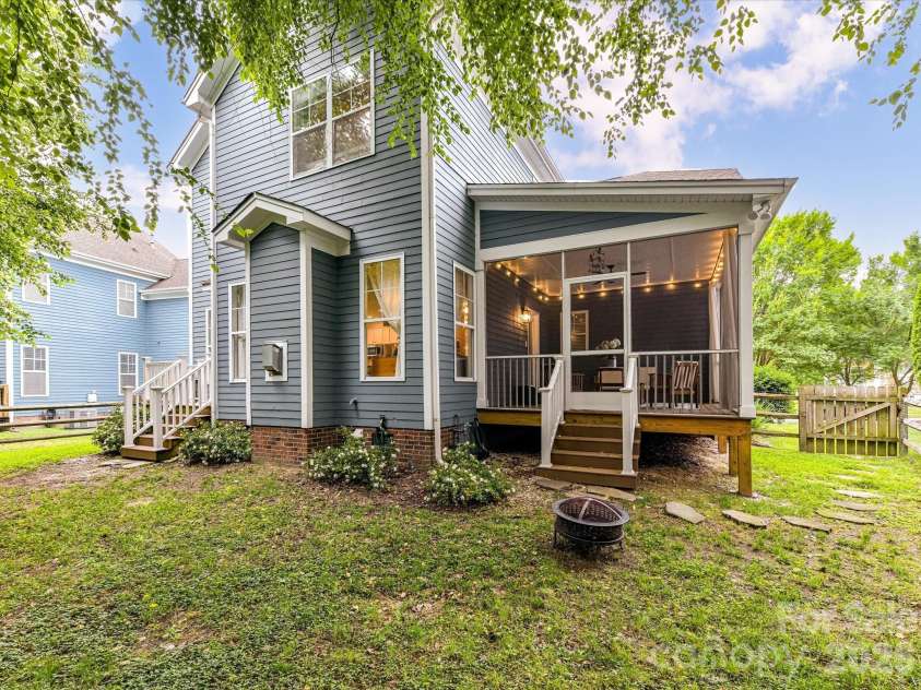 7553 Thorn Creek Lane, Tega Cay, SC 29708.  MLS# CAR4389112, YatesRealty ID 32665. 