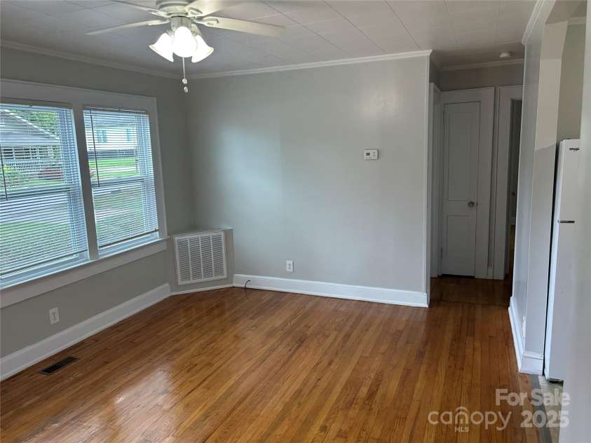 511 6th Street, Conover, NC 28613.  MLS# CAR4293253, YatesRealty ID 32666. 