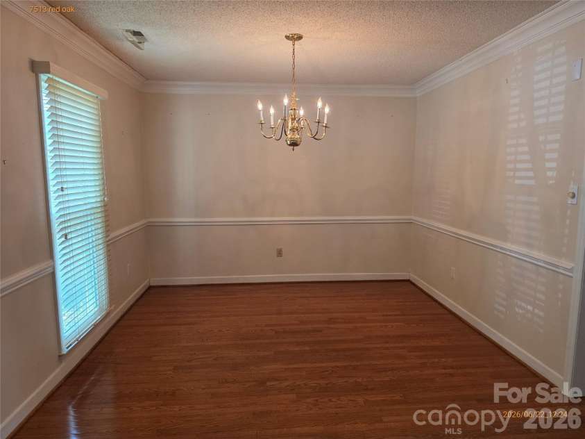 7513 Red Oak Lane, Charlotte, NC 28226.  MLS# CAR4394321, YatesRealty ID 32667. 