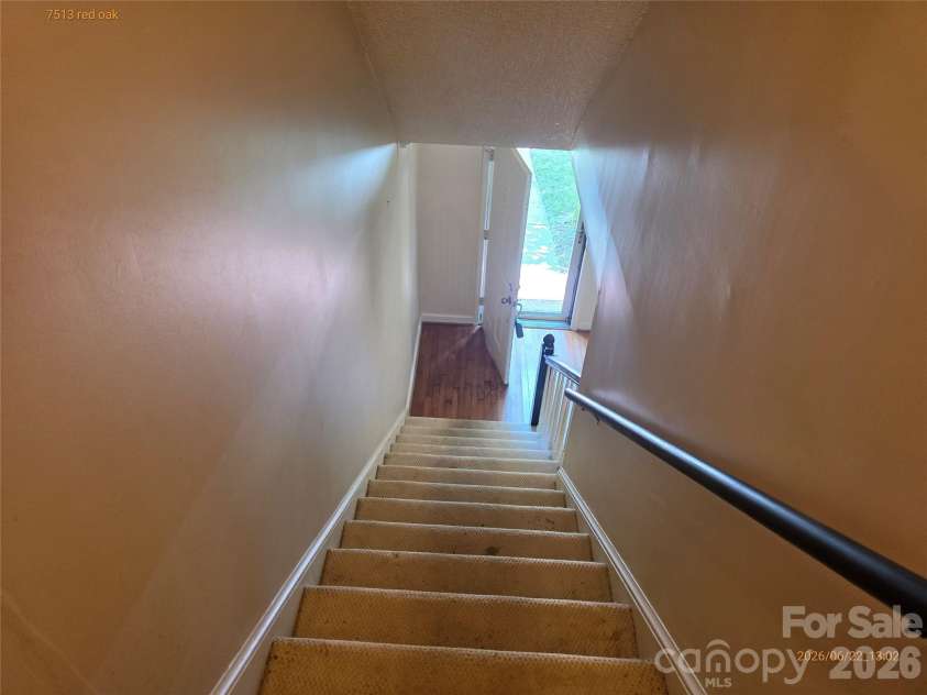 7513 Red Oak Lane, Charlotte, NC 28226.  MLS# CAR4394321, YatesRealty ID 32667. 