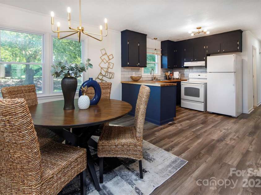 403 Murdock Circle, Shelby, NC 28150.  MLS# CAR4293263, YatesRealty ID 32668. 